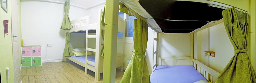 Melon Guesthouse Μπουσάν Δωμάτιο φωτογραφία